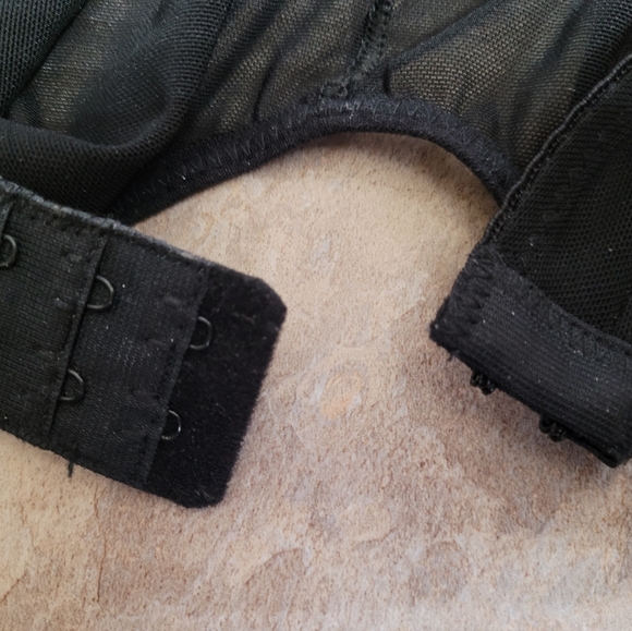 Lacy Lingerie EUC with adjustable straps. - Picture 5 of 5